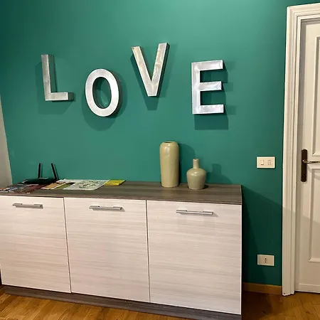 Maison In Centro Storico A Appartamento Modena